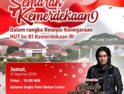 Carly Setia Band Meriahkan Malam Kemerdekaan di Dataran Engku Putri Batam