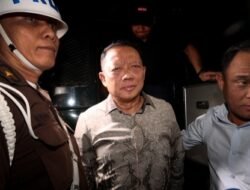 Dua Surat Izin Geledah Rumah Eks Jampidsus, Polri: Tak Ada Cacat Hukum