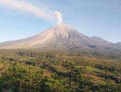 Krakatau Erupsi, Gunung Semeru Meletus